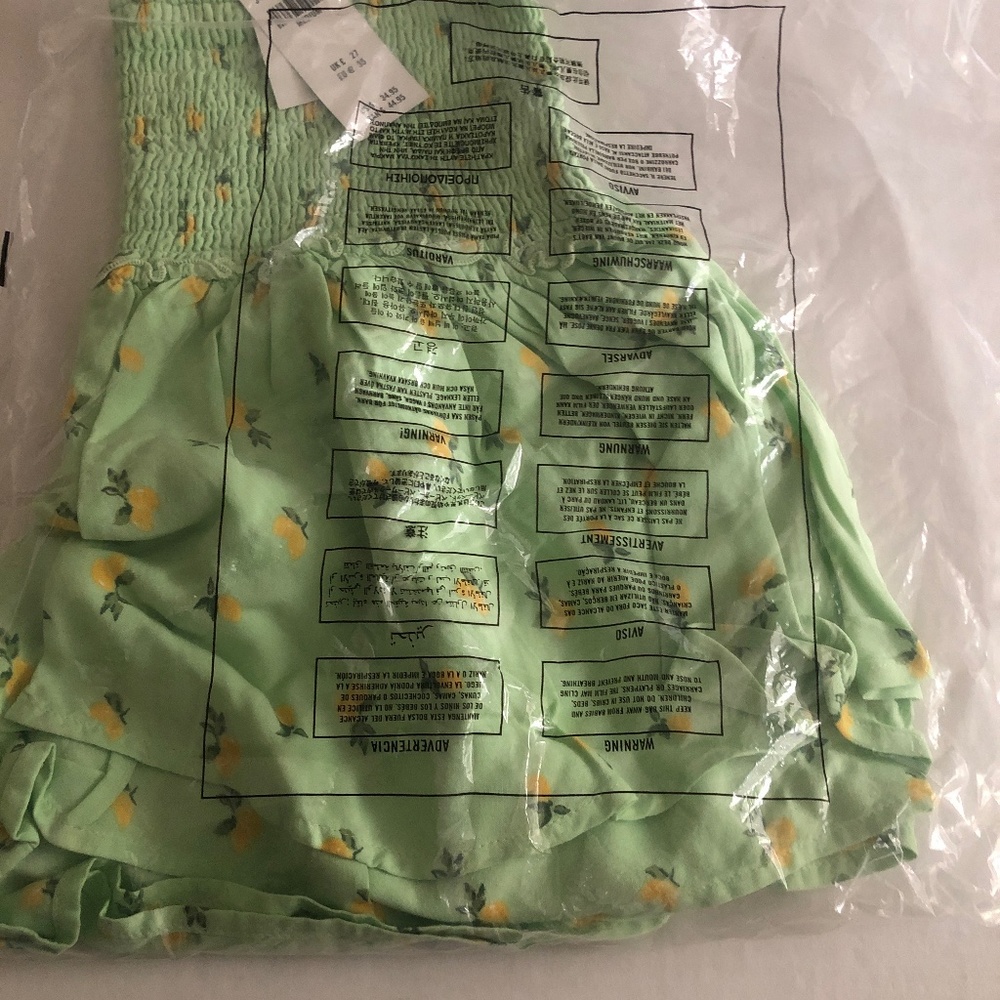 Hollister Ultra High-Rise Smocked Ruffle-medium (green floral)